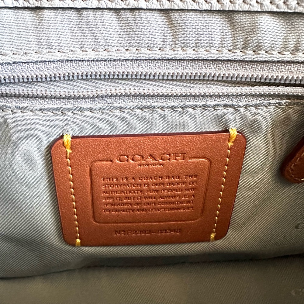 Coach Leather Cassie Crossbody Purse with Chain in Silver/Grey Blue - Like New - Picture 3 of 3